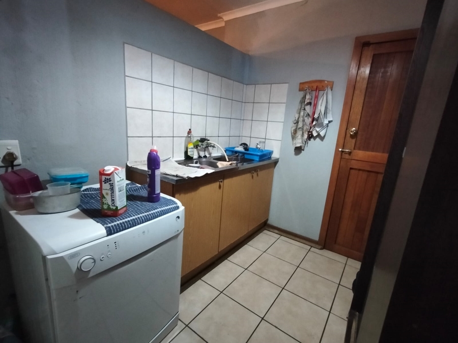 2 Bedroom Property for Sale in Geelhoutpark North West